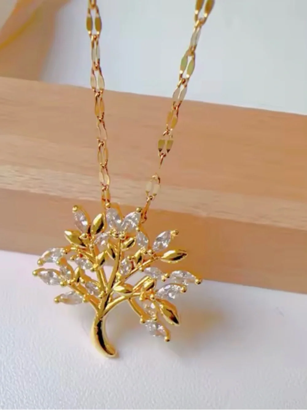 Fashionable and Gorgeous Micro Inlaid Stainless Steel Life Tree Necklace,